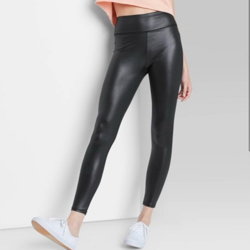Wild Fable Faux Leather Leggings. Black. Size Medium.